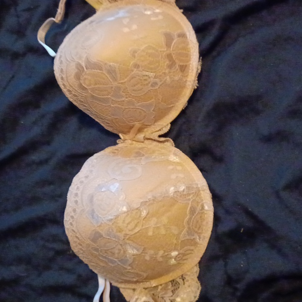 36 D
